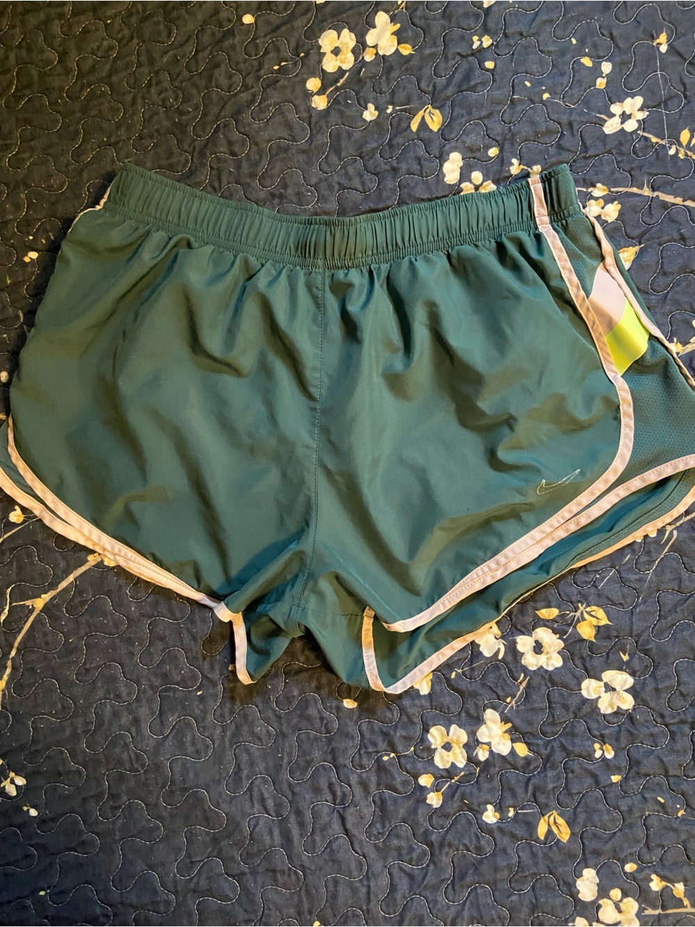 Nike Dri-fit Shorts
Size - Medium